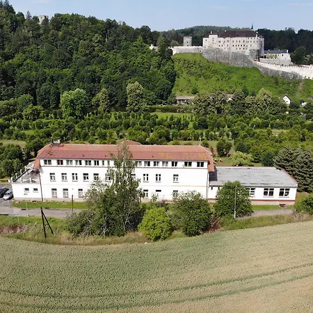 Parkhotel * Cesky Sternberk