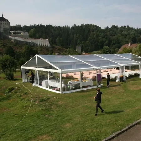 Parkhotel * Cesky Sternberk